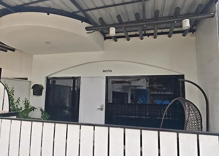 2Br House 300M To The Beach