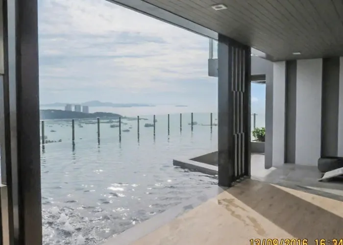 Base Pattaya - One Br Condo With Pool View Near Central Festival Pattaya